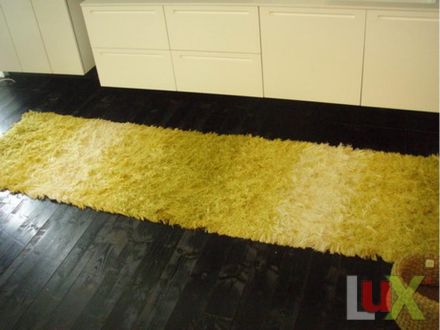 Mature long-haired rugs, linen.. | ACID GREEN