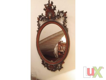 Mirror with inlaid wooden frame by hand. Period: 1.. | mirror
irror